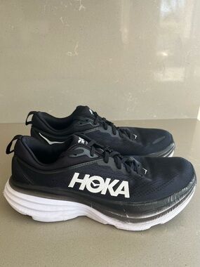 Hoka One One Bondi 8 Women’s Running Shoes Black White 10 B
